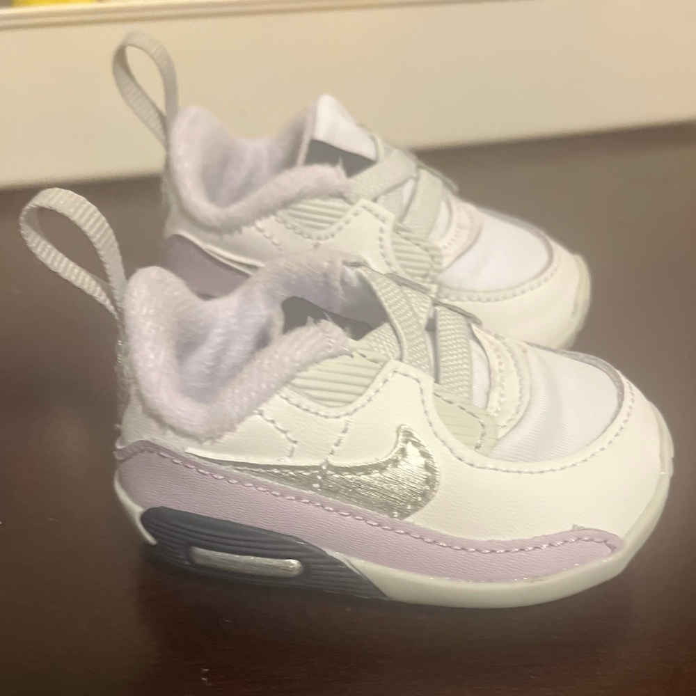 NIB baby girl Nike airmax in size 1C
